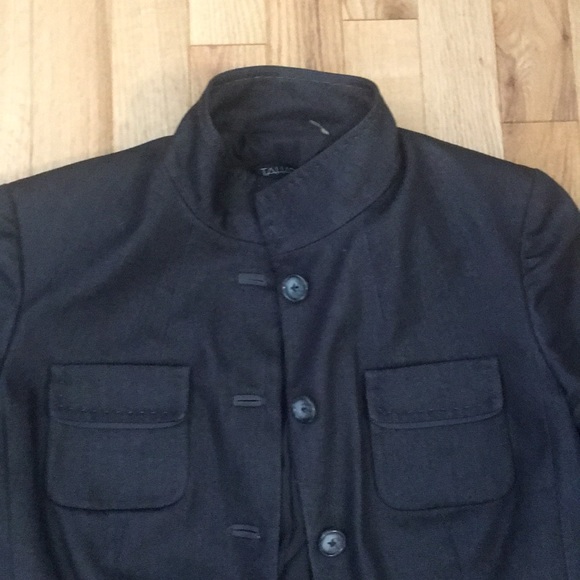 Tahari blazer - Picture 4 of 7